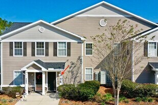 575 Oakleaf Plantation Pkwy in Orange Park, FL - Building Photo