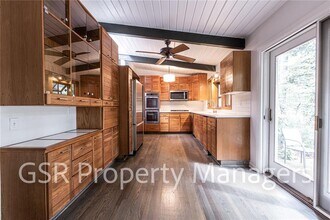 2026 N Akin Dr NE in Atlanta, GA - Building Photo - Building Photo