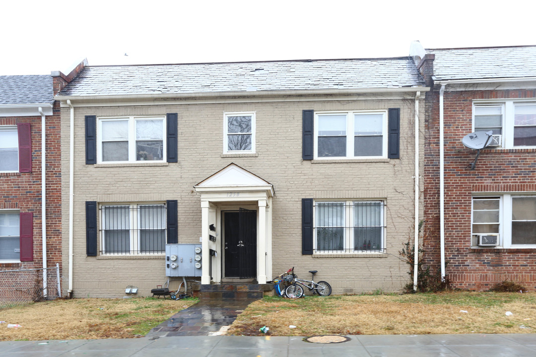 1258 Meigs Pl NE in Washington, DC - Foto de edificio