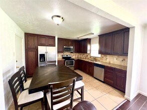 2902 Rayswood Dr in Carrollton, TX - Building Photo - Building Photo