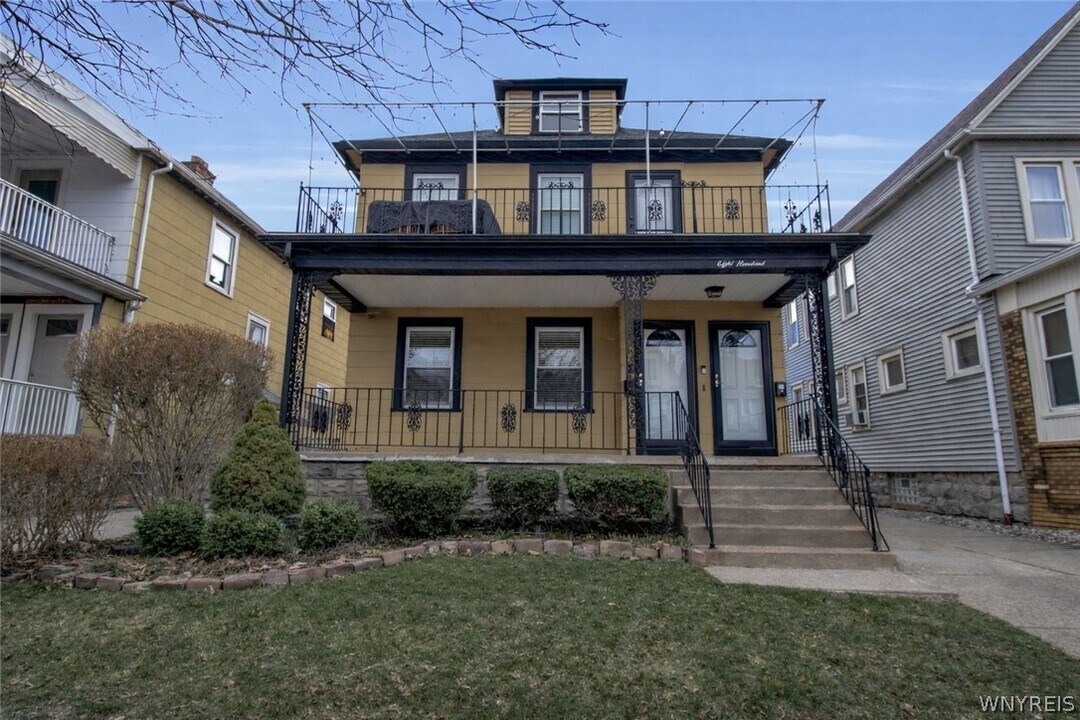 800 Amherst St in Buffalo, NY - Building Photo