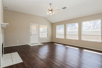 6402 Bright Falls Ln in Katy, TX - Building Photo - Building Photo