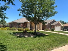 704 Monterrey Way in Artesia, NM - Building Photo - Building Photo