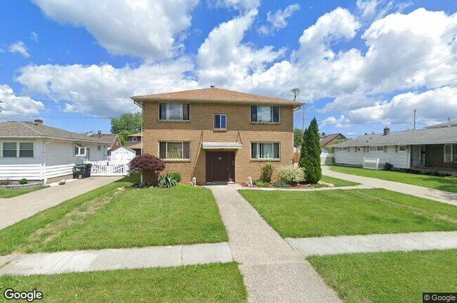 24 Joseph Dr, Unit 3