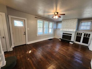 904 Alpine Blvd in Pittsburgh, PA - Building Photo - Building Photo