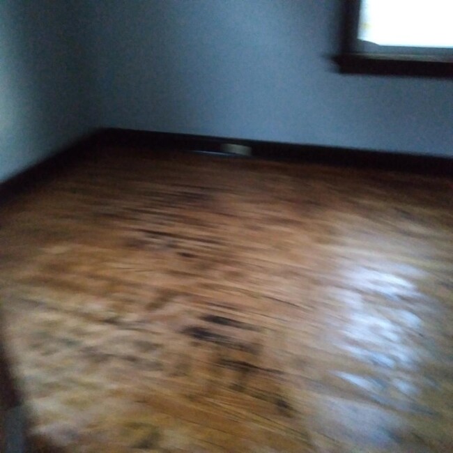 1629 California Ave, Unit 3 in Cincinnati, OH - Foto de edificio - Building Photo
