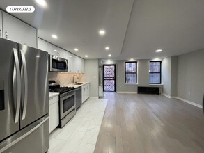 16 W 122nd St in New York, NY - Building Photo - Building Photo