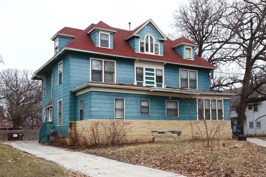 1625 Oakland Ave in Des Moines, IA - Foto de edificio