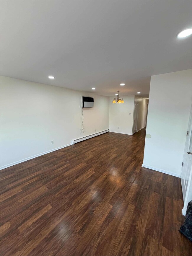 293 Avenue C in Bayonne, NJ - Building Photo - Building Photo