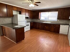 402 Parker Ave in Mooresville, NC - Building Photo - Building Photo