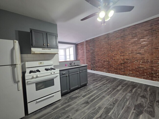 816 W 11th St in Wilmington, DE - Building Photo - Building Photo