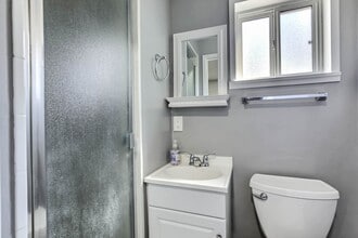 148 E Iowa Ave, Unit 1 in Sunnyvale, CA - Building Photo - Building Photo