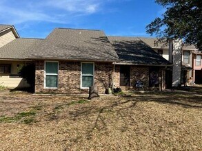 23 Gittiban Pl in Pantego, TX - Building Photo - Building Photo