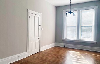 2215 Ohio Ave in Cincinnati, OH - Foto de edificio - Building Photo