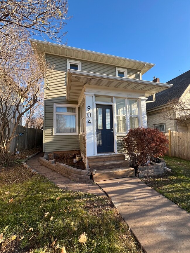 904 N 6th Ave E in Duluth, MN - Building Photo - Building Photo