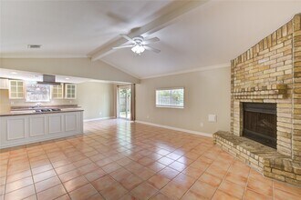 3702 Royal Manor Dr in Houston, TX - Building Photo - Building Photo