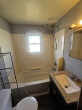 208 Arabella St in Mc Donald, PA - Building Photo - Building Photo