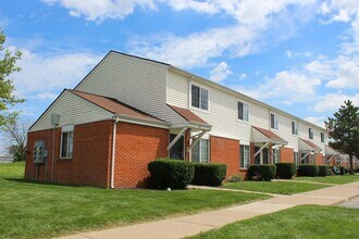 Perry's Glen Apartments in Port Clinton, OH - Building Photo - Building Photo