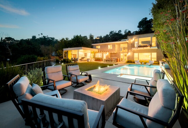 property at 2344 Banyan Dr