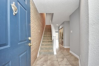 6306 S Rice Ave in Bellaire, TX - Building Photo - Building Photo