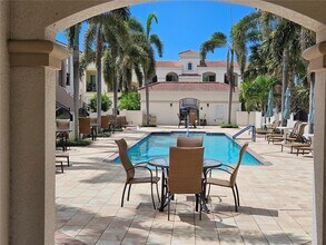 461 Nokomis Ave S in Venice, FL - Building Photo - Building Photo