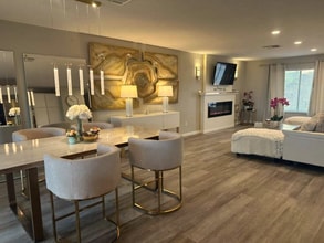 109 Glen Oak Dr in Henderson, NV - Building Photo - Building Photo