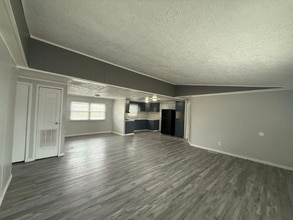 1236 N Oaklane Rd in Springfield, IL - Building Photo - Building Photo