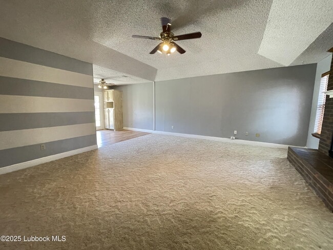 5730 Dartmouth Dr in Lubbock, TX - Foto de edificio - Building Photo