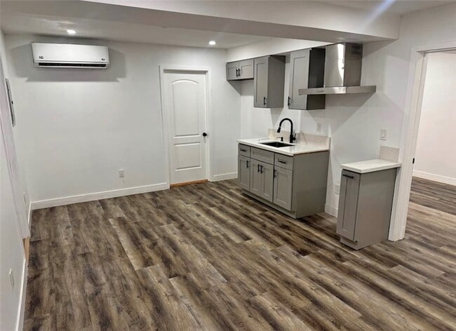 2566 Broadway in Huntington Park, CA - Foto de edificio - Building Photo