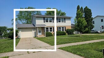 710 19th Ave in Coralville, IA - Building Photo