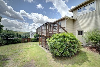 5814 149th Ave SE in Bellevue, WA - Building Photo - Building Photo