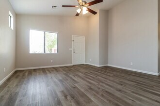 2547 W Lynne Ave in Phoenix, AZ - Building Photo - Building Photo