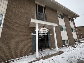 6202 62nd St in Urbandale, IA - Building Photo - Building Photo