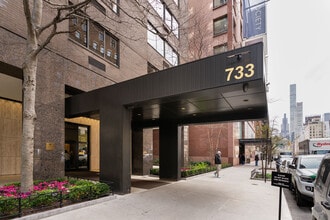 733 Park Ave in New York, NY - Building Photo - Building Photo
