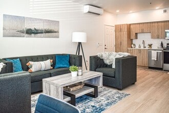 VESPR Apartments in College Place, WA - Building Photo - Interior Photo