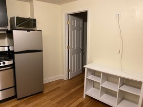 11 Bartlett Pl in Boston, MA - Foto de edificio - Building Photo