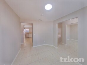 3965 Caballero Ave, Unit 2 in North Port, FL - Building Photo - Building Photo