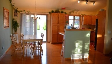 6 Marble Cir in Madison, WI - Building Photo - Building Photo