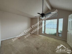 7890 Jill Ln in Beaumont, TX - Building Photo - Building Photo