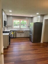 4718 Rembert Dr in Raleigh, NC - Foto de edificio - Building Photo