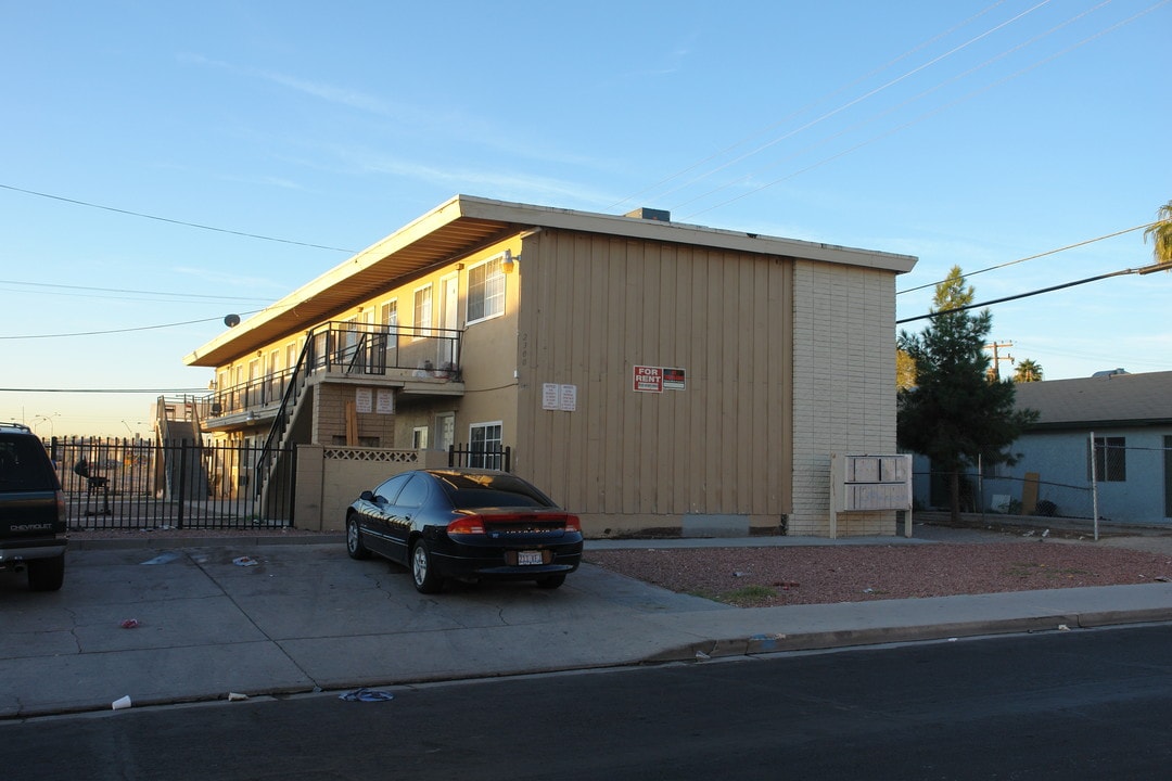 2300 Sunrise Ave in Las Vegas, NV - Building Photo