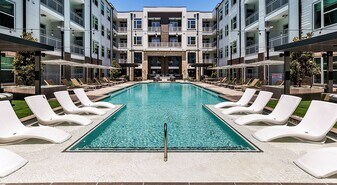 805 C-Bar Ranch Trl, Unit 2001 in Cedar Park, TX - Building Photo