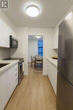 70 Park St E in Mississauga, ON - Building Photo - Building Photo