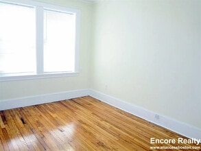 155 Summer St in Somerville, MA - Foto de edificio - Building Photo