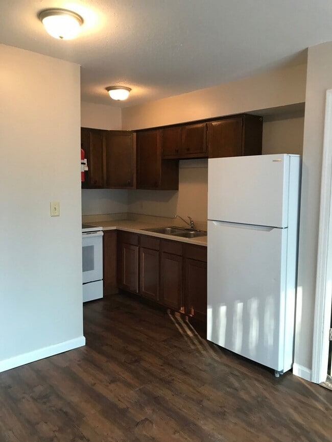 property at 518 S 3rd St