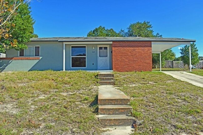 property at 1002 Cobblestone Dr