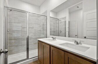 5411 Devils Gate in Converse, TX - Foto de edificio - Building Photo