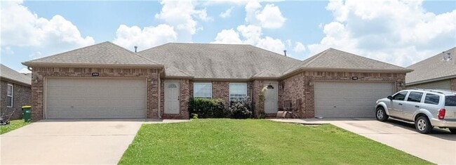 property at 270 Copper Oaks Dr