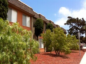 7302 Mesa College Dr, Unit 1 in San Diego, CA - Building Photo - Building Photo