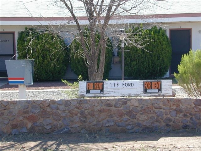 116 N Ford St in Pearce, AZ - Foto de edificio